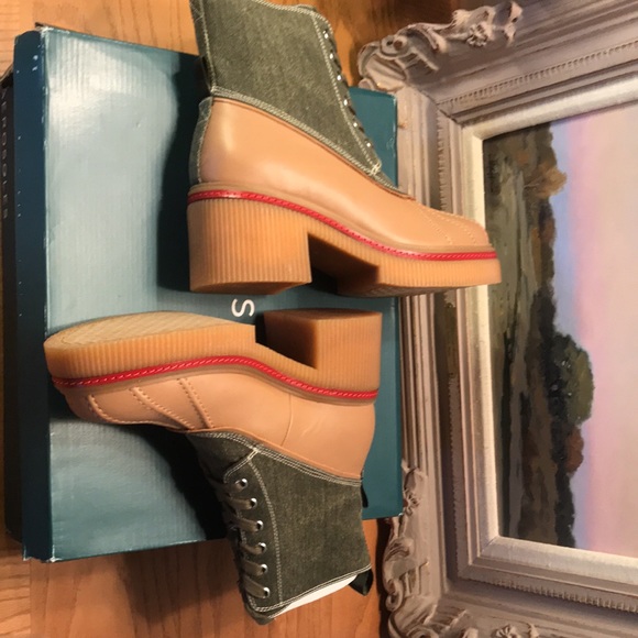 New oom. AEROSOLES Canvas Stellar Boots  with box 394tj - Picture 13 of 16